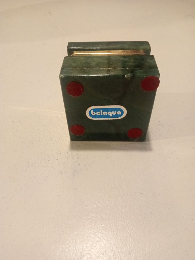 Caja joyero de mármol verde y dorado