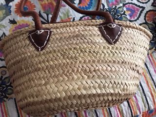 Bolso de mimbre con forro marrón