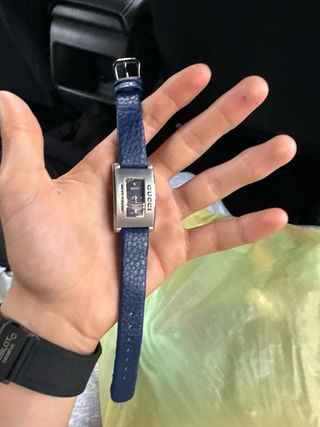 Reloj Gucci Mujer Azul Plata cristal un poco roto
