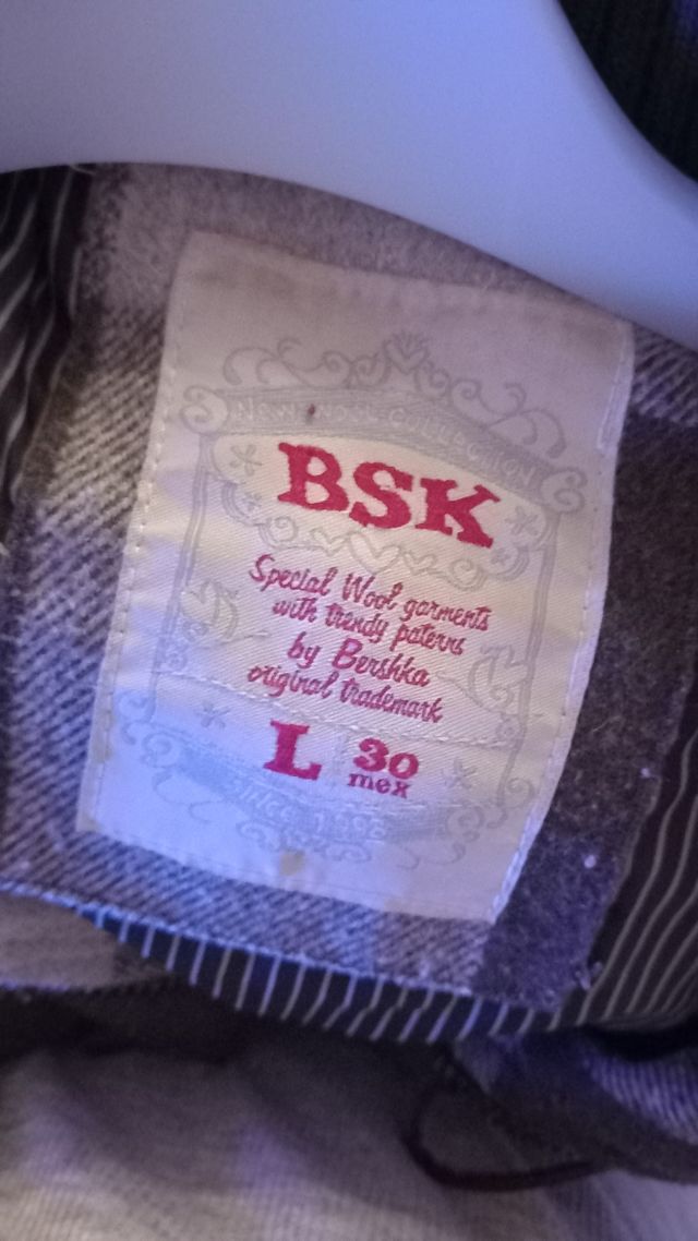 Parka BERSHKA cuadros marrón y beige Talla L