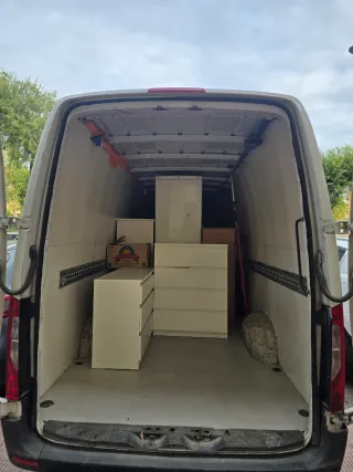 Hacemos todo tipo de portes y transporte 24/7