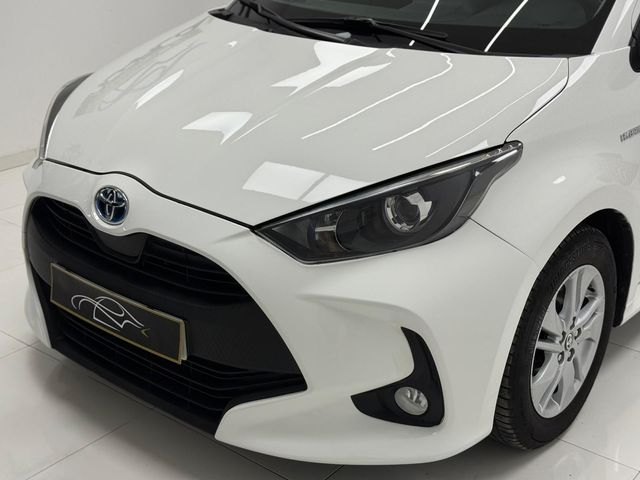 TOYOTA Yaris 120H 1.5 Business Plus desde 249€/mes