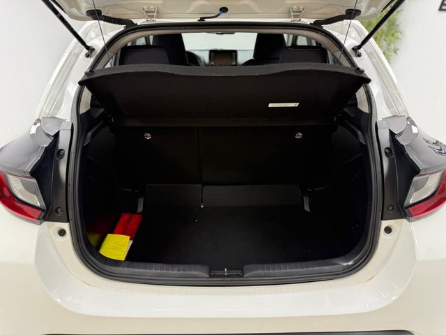 TOYOTA Yaris 120H 1.5 Business Plus desde 249€/mes