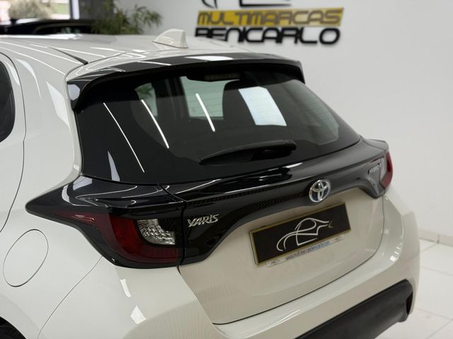 TOYOTA Yaris 120H 1.5 Business Plus desde 249€/mes