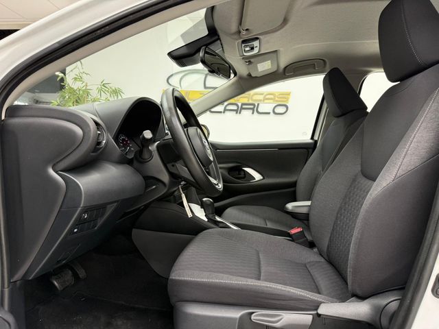 TOYOTA Yaris 120H 1.5 Business Plus desde 249€/mes