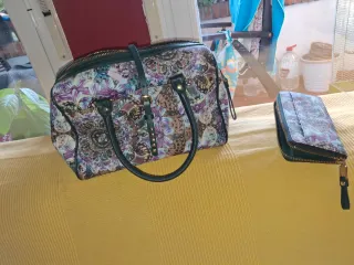 Bolso y cartera multicolor