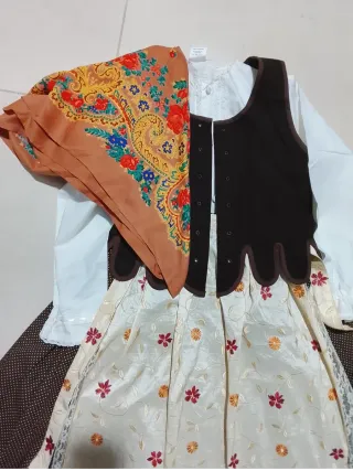 Traje regional niña talla 12