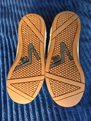 Zapatillas Vans Piel Negra en muy buen estado