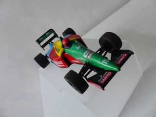 Coche F1 Scalextric Benetton Inglaterra