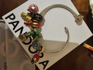 Pulsera Pandora Avengers