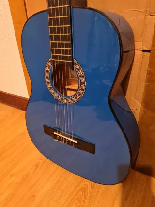 Guitarra española azul