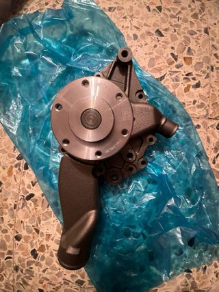 Bomba de agua Man TGL TGM 2004