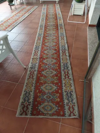 Alfombras de pasillo de lana con diseño clásico.