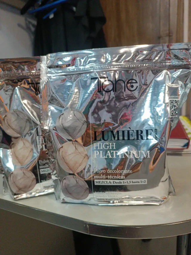 Dos unidades de Polvo decolorante de 500g. Cada un