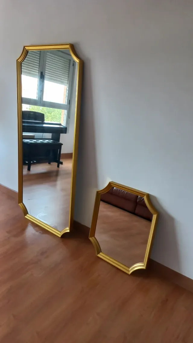 Espejos dorados SVANSELE