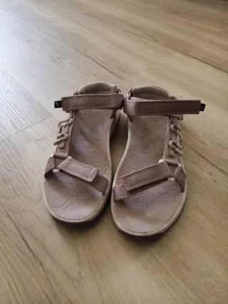 Sandalias verano mujer rosas