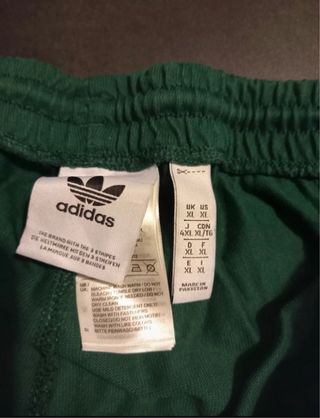 Pantalones Adidas Verdes con Rayas Amarillas