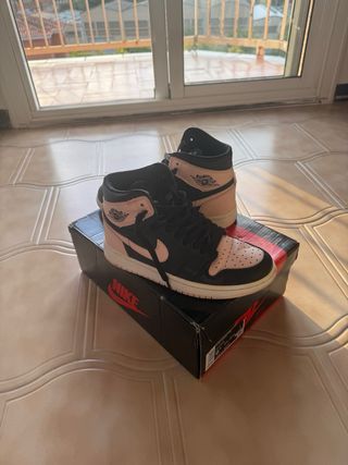 Nike Jordan 1 Bambas Negras y Rosas