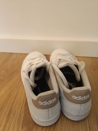 Zapatillas Adidas Advantage Mujer Blancas/Beige