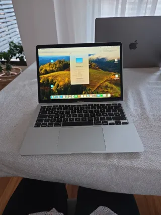MacBook Air 13 2020 Intel Core i5 8GB RAM
