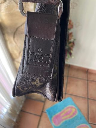 Riñonera Louis Vuitton Monogram Negra y Marrón