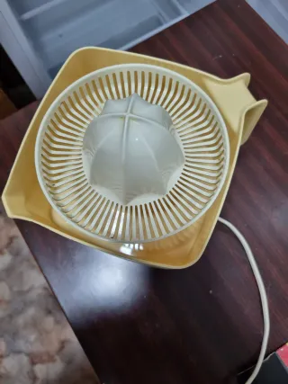 Exprimidor eléctrico vintage