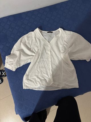 Blusa blanca manga abullonada