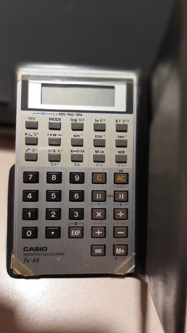 Calculadora Científica Casio FX-68