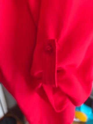 Blusa roja Inside talla M