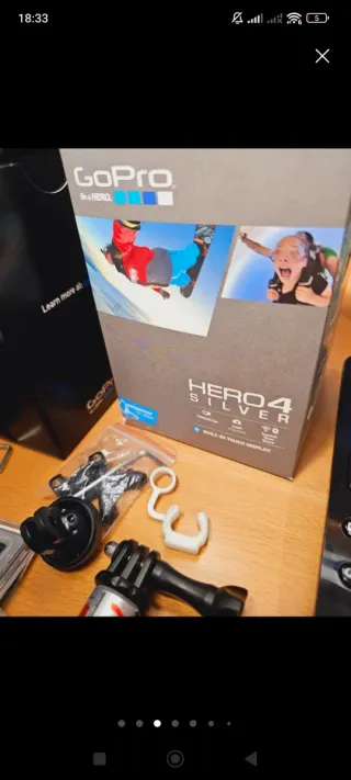 GoPro Hero 4 Silver + Accesorios.
