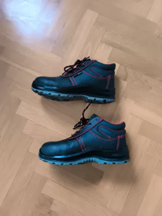 Botas de seguridad Forli Talla 38 
 sin estrenar.