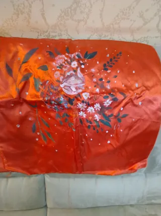 Stoffa raso dipinta a mano