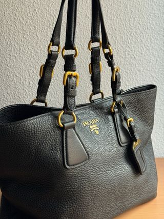Borsa Prada in pelle nera