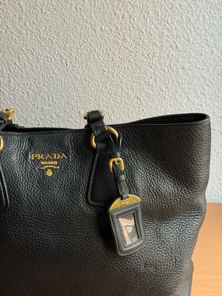 Borsa Prada in pelle nera