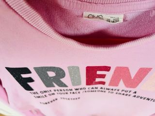Sudadera rosa OVS con estampado FRIEND