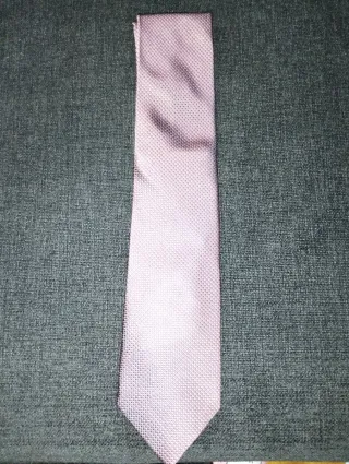 Corbata morada