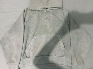 Sudadera Bershka gris y blanca
