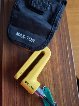 Chaqueta motero  XXL y cepo