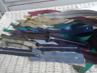 Lote 24 cremalleras de colores