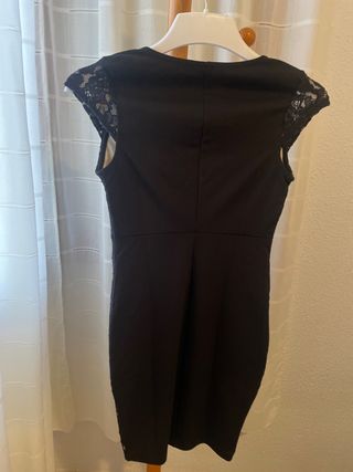 Vestido negro y blanco encaje