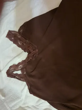 Lencera de satén color chocolate