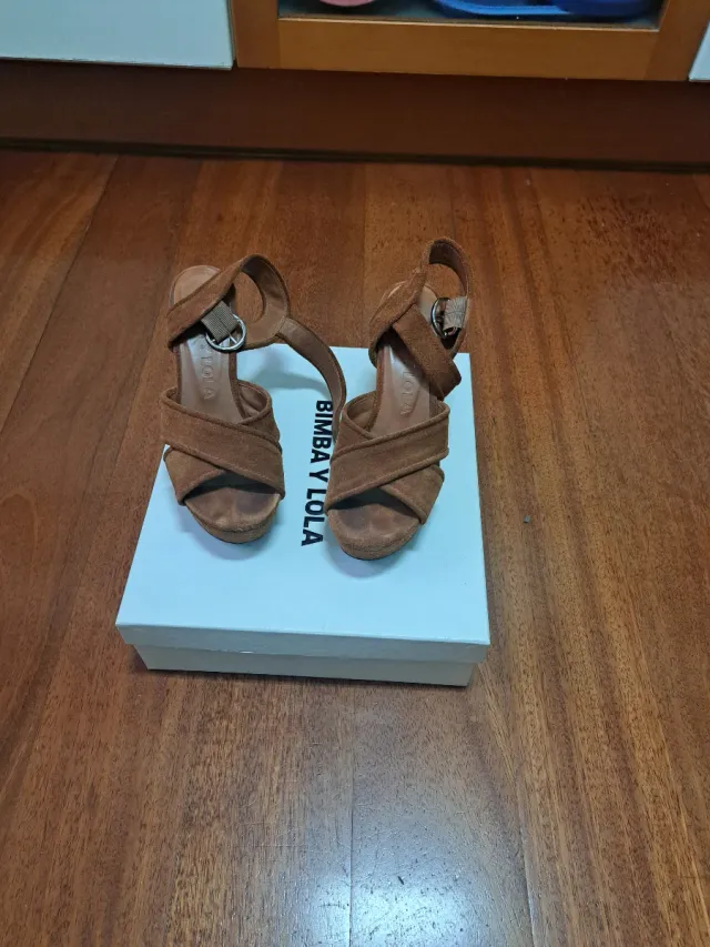 Sandalias Bimba y Lola Camel Talla 38