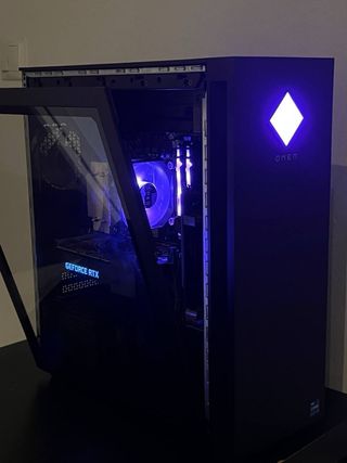 HP Omen 25L Gaming PC (Acepto cambios)