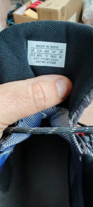 Botas de montaña Salomón 46,5.
