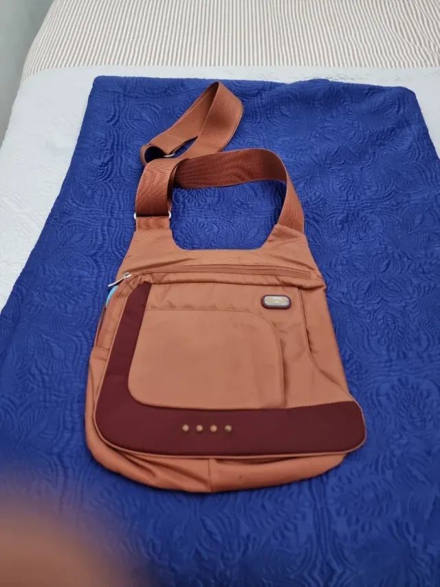 Bolso Tumi Marrón