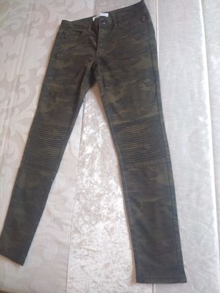 Pantalón Zara Camuflaje Talla [Talla] 38