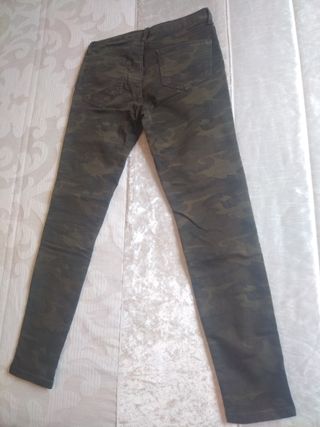 Pantalón Zara Camuflaje Talla [Talla] 38