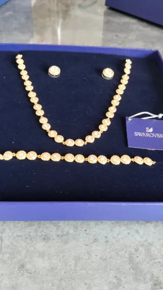 Conjunto Swarovski Mujer Dorado y Blanco