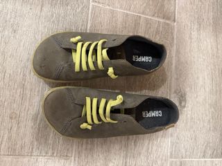 Zapatos Camper Grises Cordones Amarillos