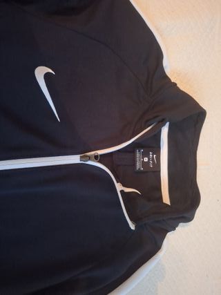 Sudadera Nike Negro y Blanco nueva